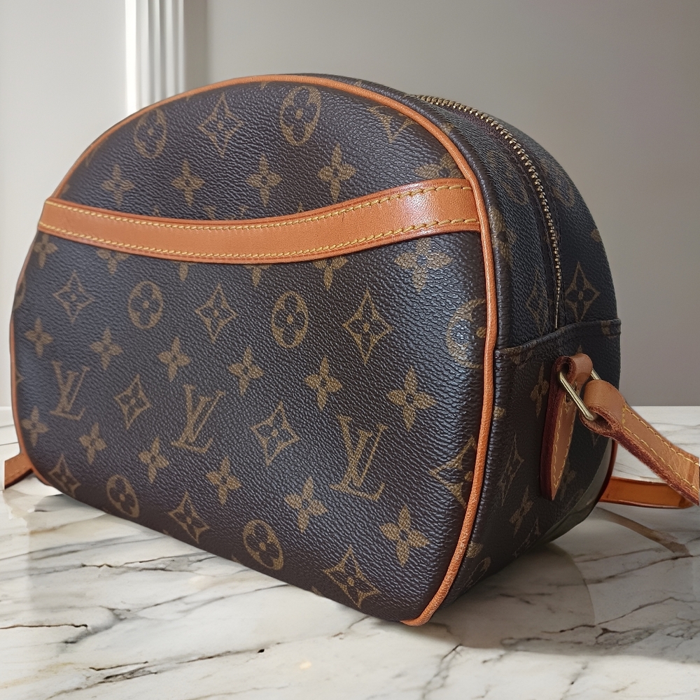 👑 LOUIS VUITTON Blois Crossbody Bag Monogram | Pristine Condition - Picture 6 of 17